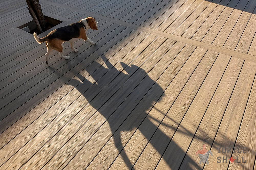 Коэкструзия или совместная экструзия — это сложная технология производства, которая объединяет два или более материалов одновременно, в результате чего получается композитная доска с различными слоями. Коэкструзия или совместная экструзия — это сложная технология производства, которая объединяет два или более материалов одновременно, в результате чего получается композитная доска с различными слоями.